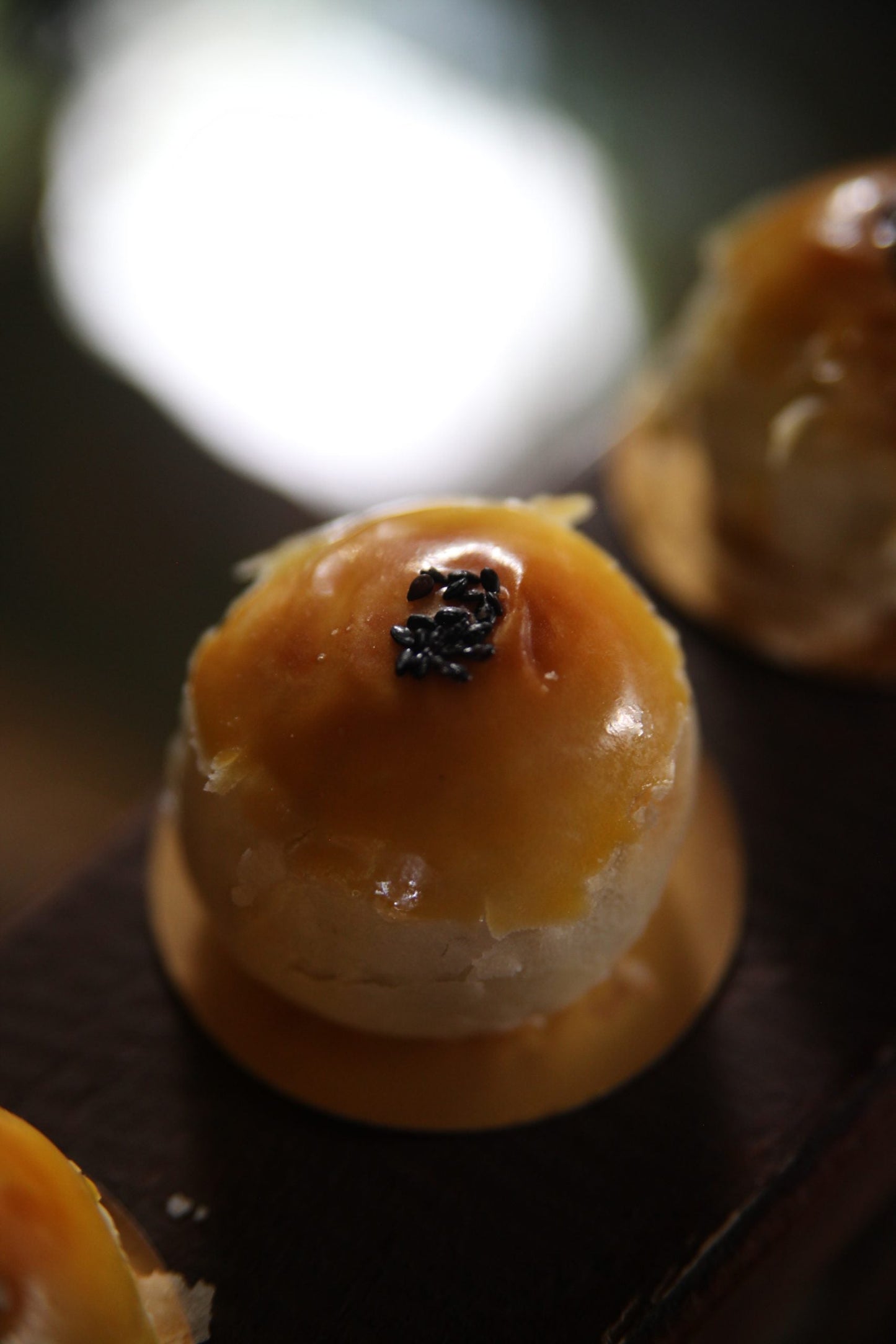 Royal Mooncake Feuilleté Au Oeuf Canard | Haricot Rouge | Mochi Et Poulet Séché